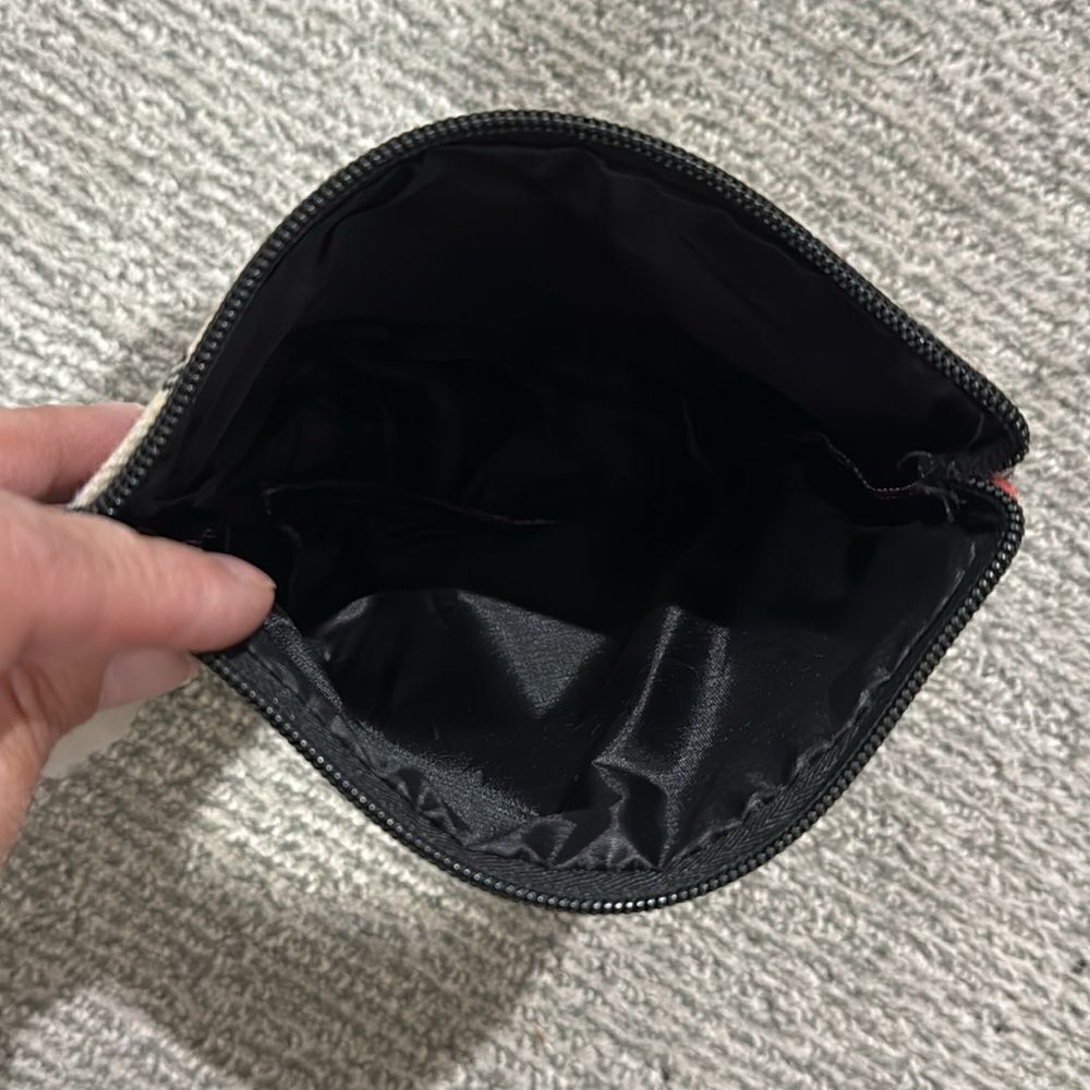 Cosmetics bag  - Picture 2 of 2